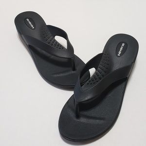 OKABASHI Sandal Black Rubber Thong Flip Flops Sz L